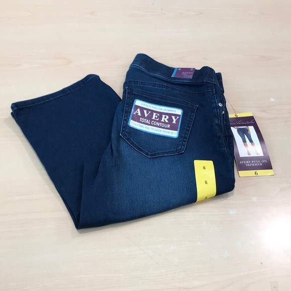 gloria vanderbilt avery pull on skimmer